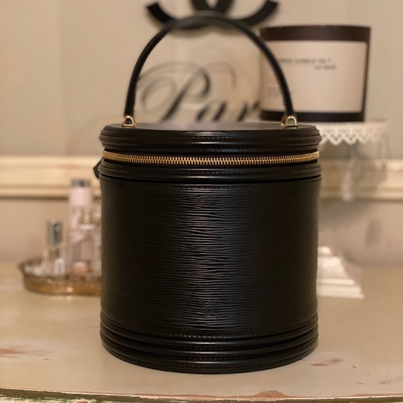 Louis Vuitton Handbags - Louis Vuitton Black Epi Leather Vanity Case